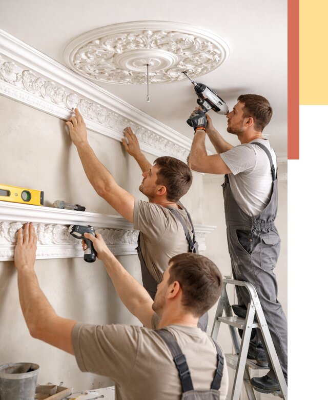 Монтаж лепнины на потолок в Ноябрьске от 3242 руб. быстро и недорого | ОТДЕЛОЧНИК-Нбс